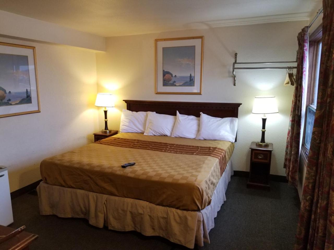Budget Inn And Suites Иган Экстерьер фото